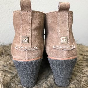 Sperry Wedges | Tan Suede | Size 8